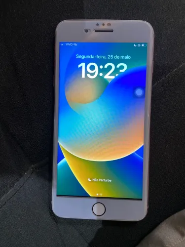 iPhone 8