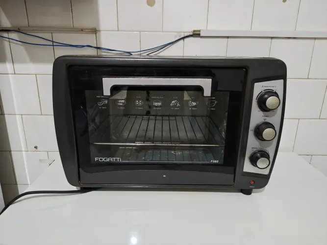 Forno Fogatti elétrico em excelente estado 