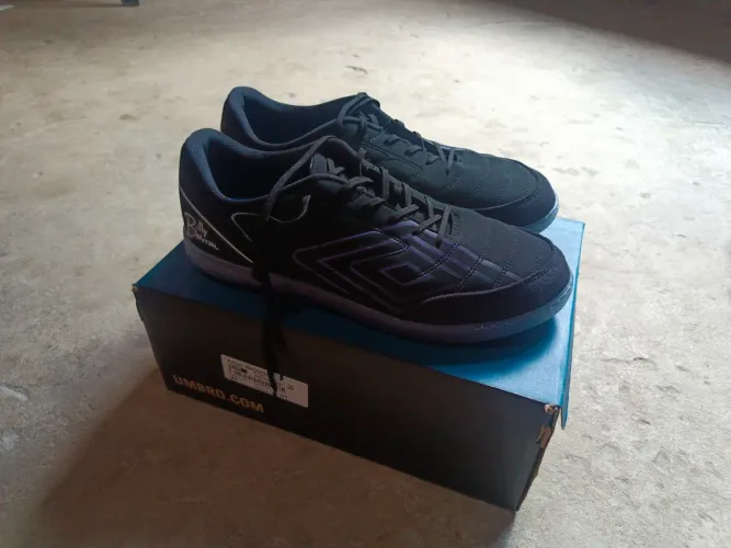 Tênis de futsal, UMBRO HIGH-BILY FUTSAL