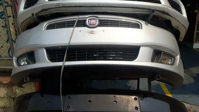 Para-choque dianteiro Fiat Bravo 2014