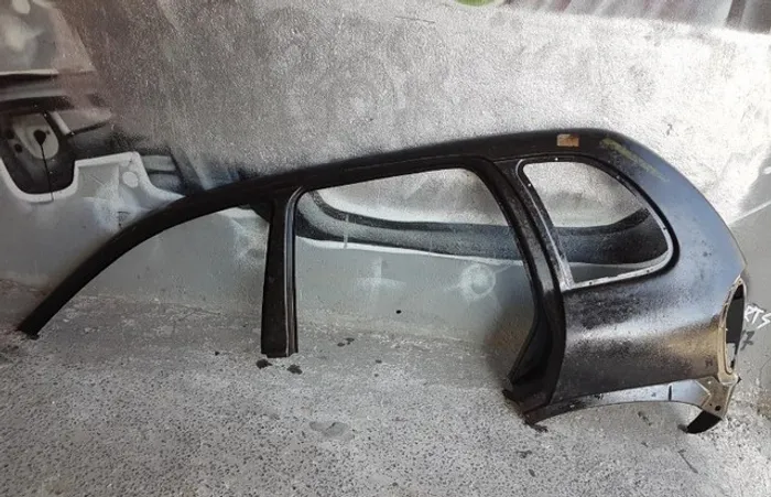 Retalho lateral Corsa Wind 04 portas lado esquerdo