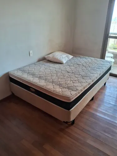 Cama Box de casal - ótimo estado!