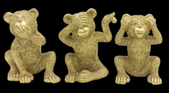 Três Macacos Sabios Dourados