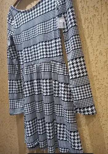 Vestido curto manga longa preto/branco<br>
