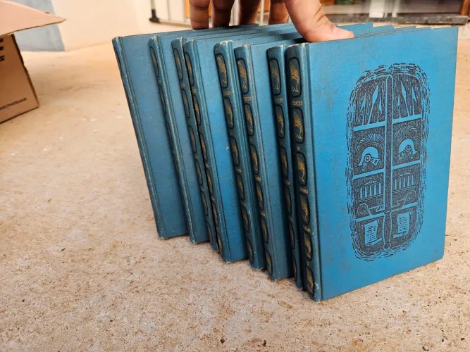 Conjunto com 8 Livros Antigos de literatura - Capa Dura