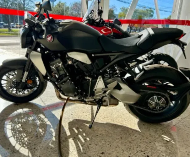 nova C B 1000 R 2024