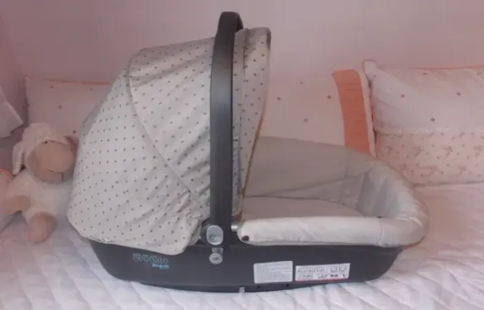 Moises/ Berço para auto Neonato Burigotto p/ crianças ate 10 kg cinza