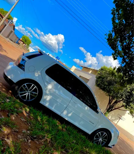 Volkswagen Golf Sportline 1.6 MI Total Flex 8V 4P 2013