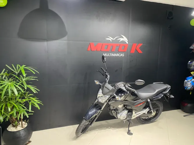 Moto muito econômica excelente para o seu dia a dia