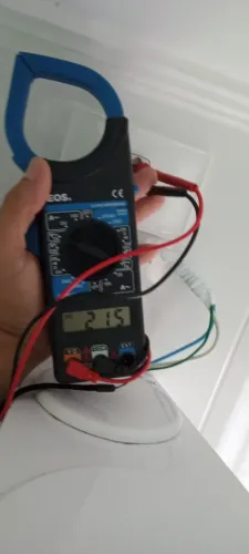 Eletricista . Predial