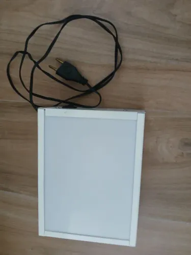 Luminária para desenho / negativo