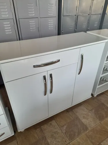 Armário baixo 3 portas 1 gaveta - Novo