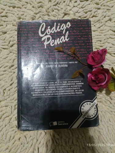 Livro - Código Penal - Juarez de Oliveira