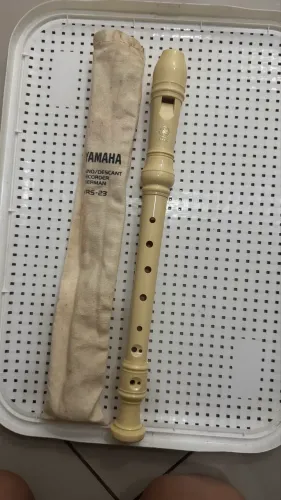 flauta doce yamaha germânica yrs-23