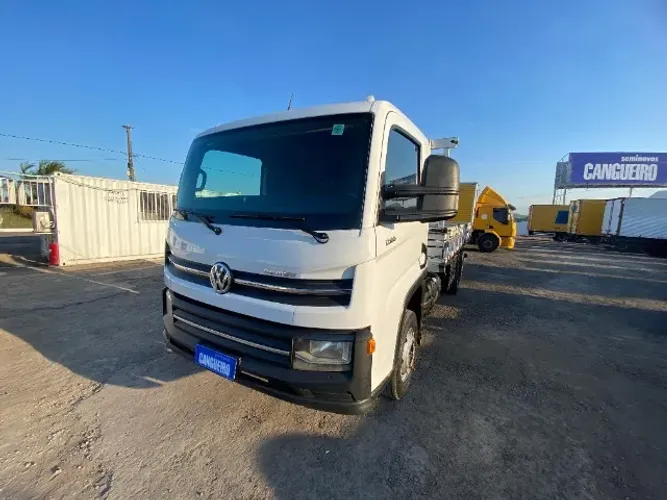 VOLKSWAGEN 13.180  6X2 2022