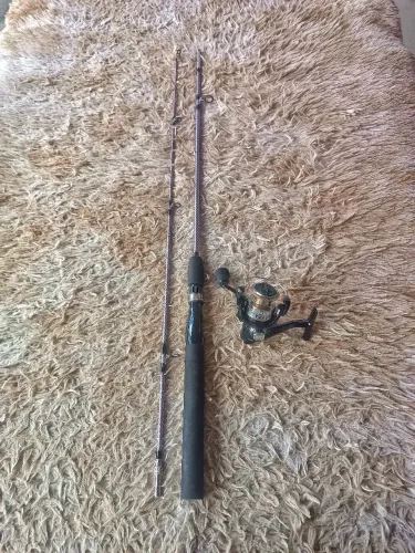 Kit vara de pesca e molinete novos