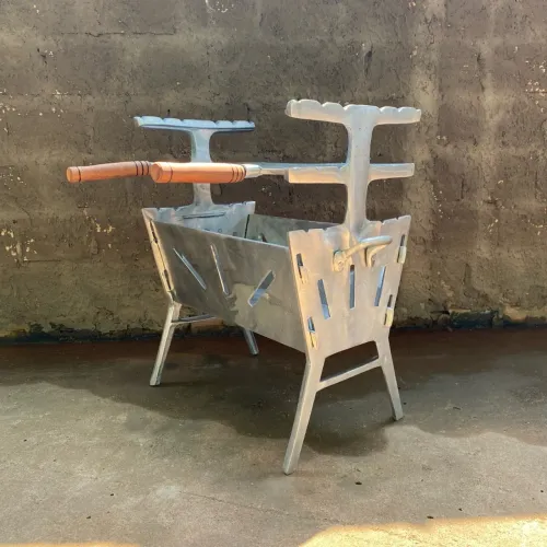 Churrasqueira G de Alumínio