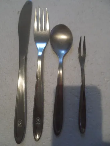 Varig Lote de 4 talheres diversos marca Hércules Inox