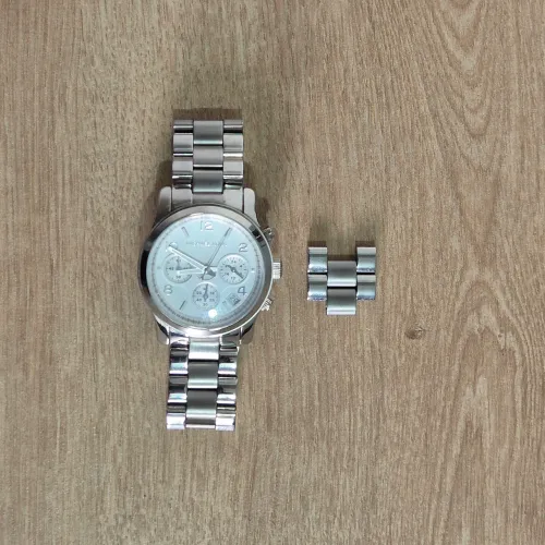 Relógio Michael Kors MK5076 Runway Feminino Prata Cronógrafo 38mm
