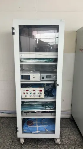 Torre de video Stryker - Equipamentos para Videolaparoscopia Revisados