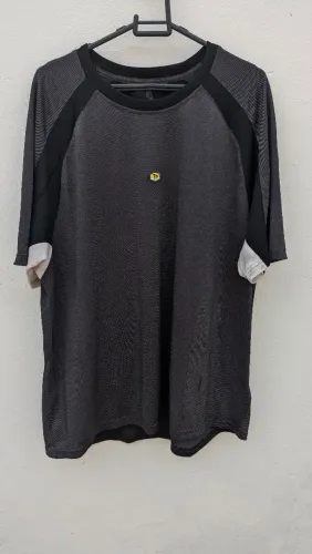 camiseta Nike TN preta 