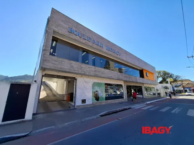 Oportunidade! Loja em Centro - Biguaçu