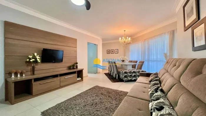 Apartamento próximo à praia com vista Pitangueiras Guarujá