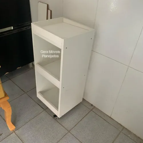 Carrinho auxiliar multifuncional