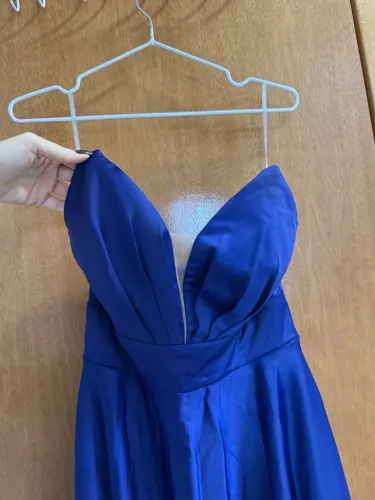 Vestido Azul Royal Elegante