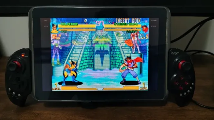 Tablet Samsung Note 10.1'' GT-N8000 customizado para games retrô, com controle!