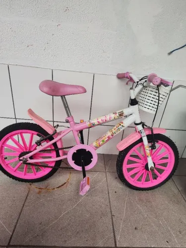 Bicicleta infantil menina