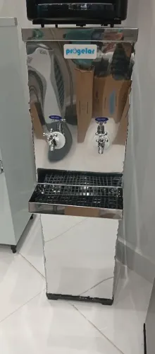 Bebedouro 25 litros com instalação