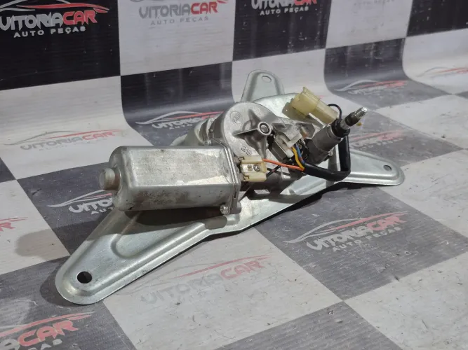 Motor limpador Traseiro Tracker 2.0 06/09
