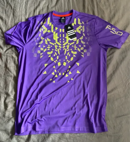 NOVO! COM ETIQUETA! Camiseta Adidas F50 Roxa com Detalhes Amarelos