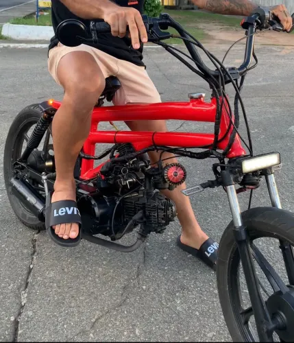 Bike com motor de moto - BMX 