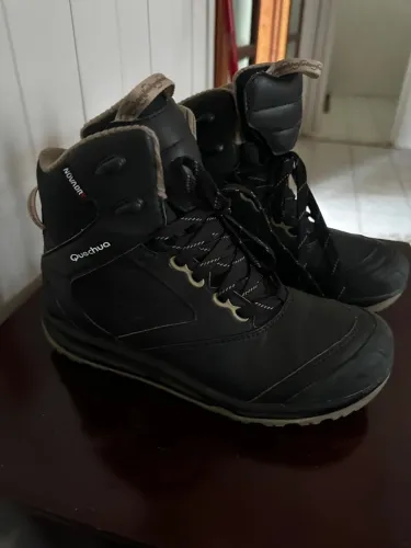 Bota Feminina de Trilha na Neve Impermeável Quechua - tamanho 34