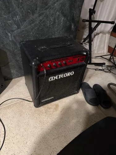 Amplificador Meteoro Demolidor FWB-50