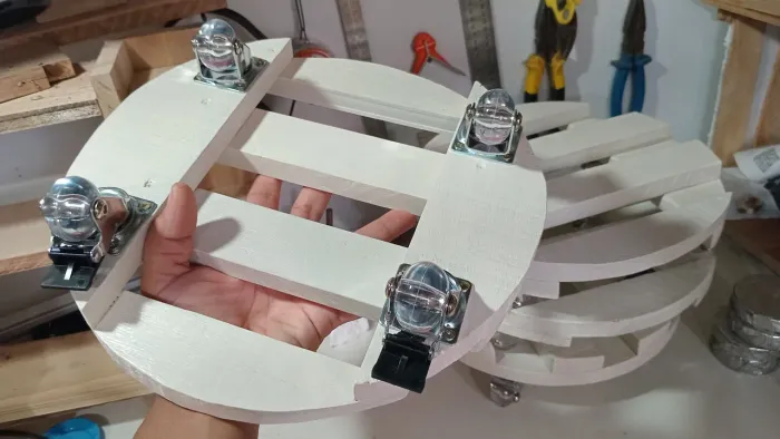 Suporte Para Vasos ou Botijão com Rodinhasnhas