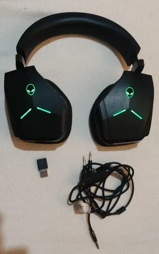 Headset Alienware AW988