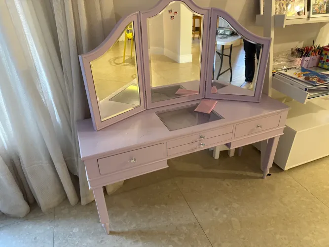 Penteadeira Laqueada clássica