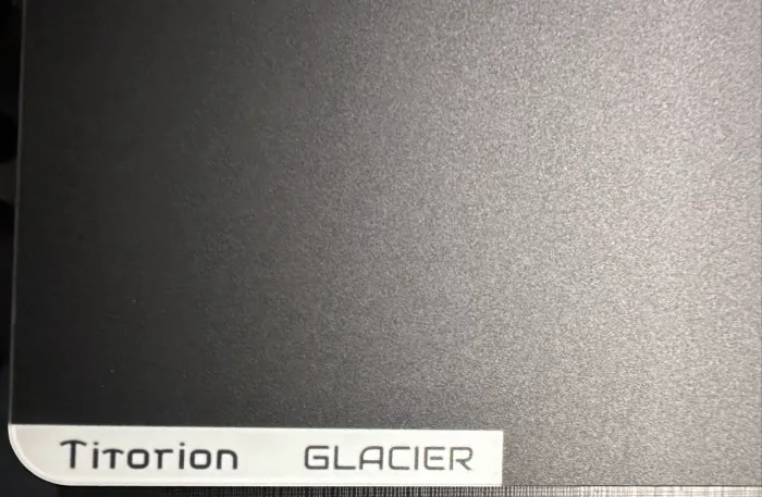 Mousepad de vidro Titorion Glacier em excelente estado.