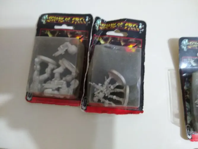 Conjunto Miniaturas Legions of Steel Lacradas - Lote 22
