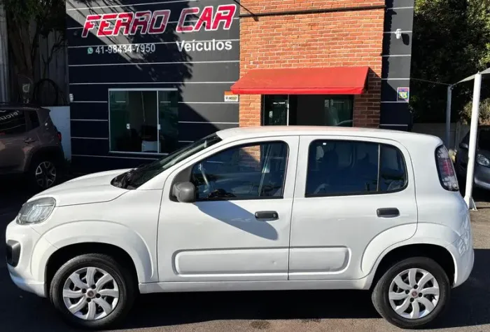 Fiat Uno Attractive 1.0 EVO Fire Flex 8V 5P 2021