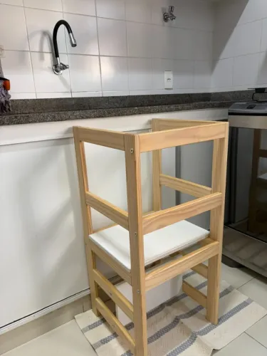 Torre de Aprendizagem Montessoriano Natural/Branco - Casatema