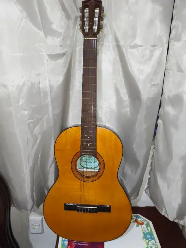 Violão classico argentino antigo