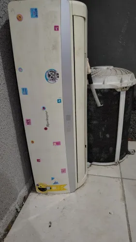 Ar condicionado Springer 12000 BTUs GELANDO PERFEITAMENTE