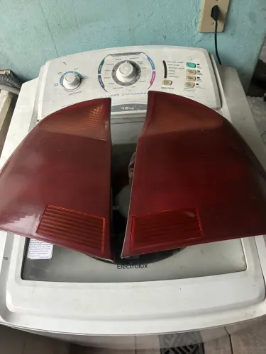 Lanternas traseiras Corsa sedã 