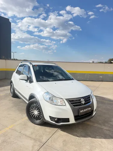 Suzuki SX4 2.0 16V 145cv 4WD 5P Mec. 2014