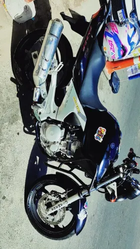 Vende-se fazer 250 ano 2008 , toda em dia só pegar e andar e ser feliz