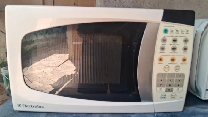Microondas Electrolux novíssimo
